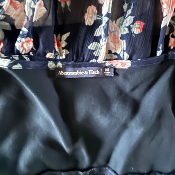 Abercrombie and Fitch Womens Floral Navy Backless Wrap Dress - Size M - Picture 3 of 6